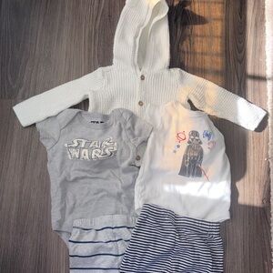 Bundle of 6-9 month outfits. Star Wars